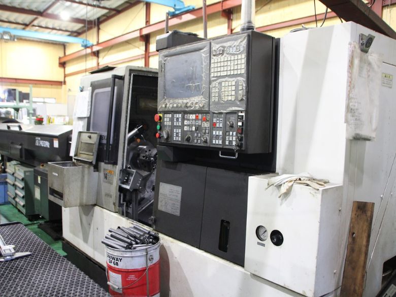 複合旋盤（バーフィーダー付）
