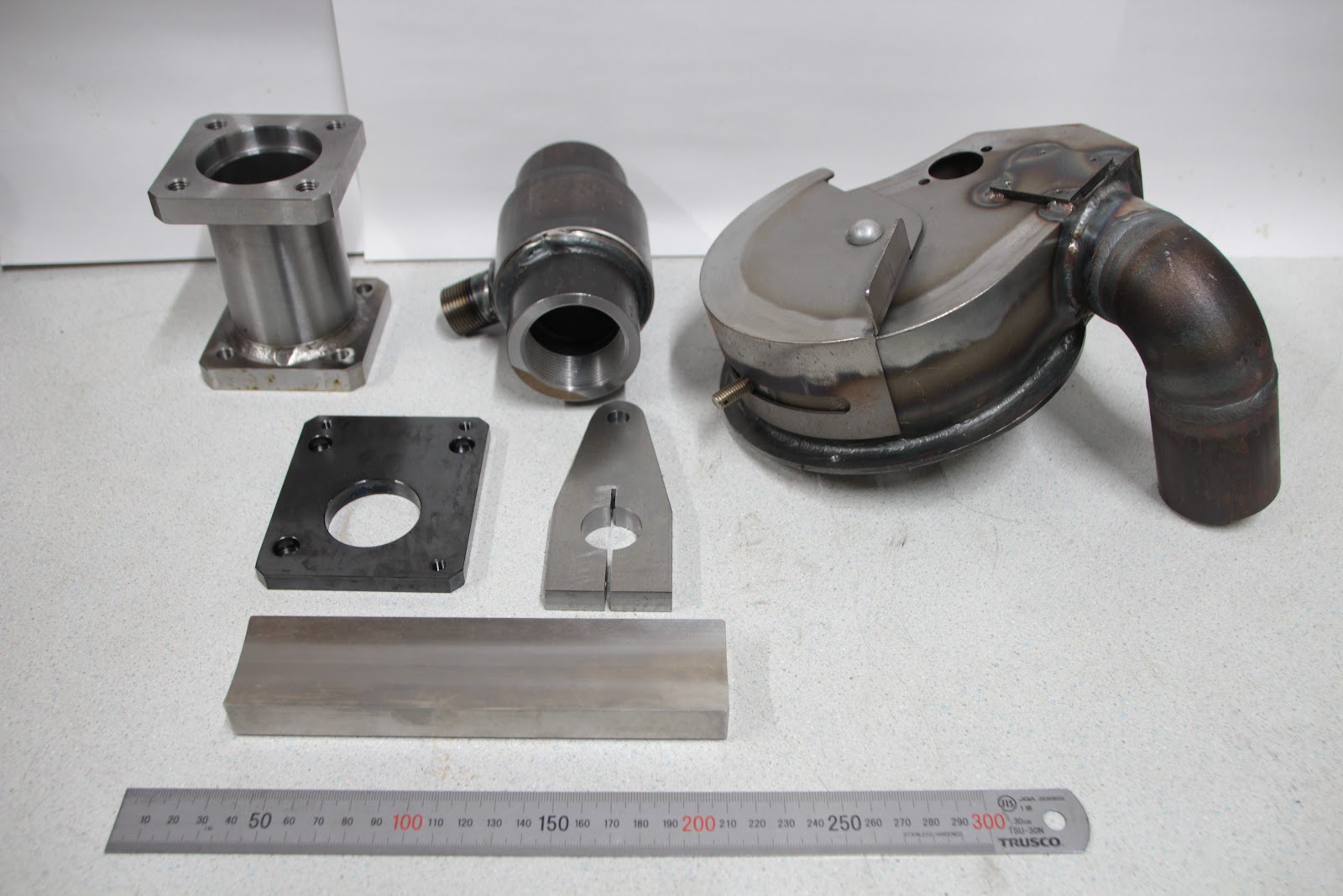 紀陽工作所の工作・昇降・繊維機器部品事業の製作物:輪転機部品